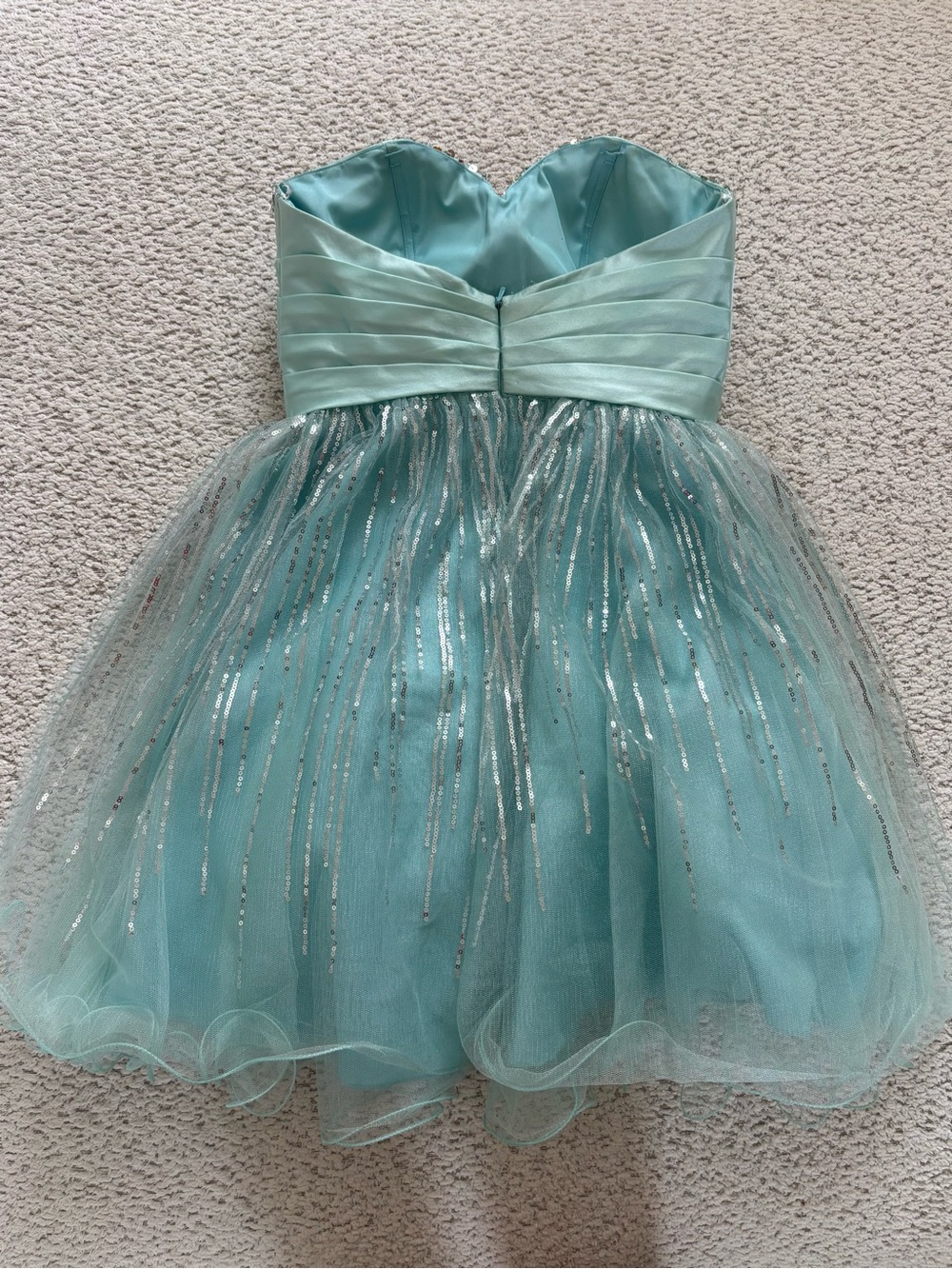 Prom Dress - Picture 2 of 5